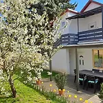 Appartement Igali Varazs 2 Perc A Fuerdotol Igal