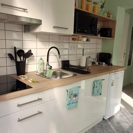 Igali Varázs 150 Méter A Fürdőtől