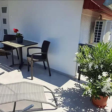 Igali Varázs 150 Méter A Fürdőtől