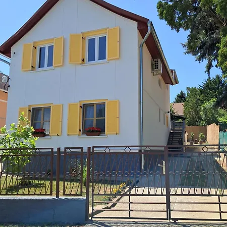 Igali Varázs 150 Méter A Fürdőtől *