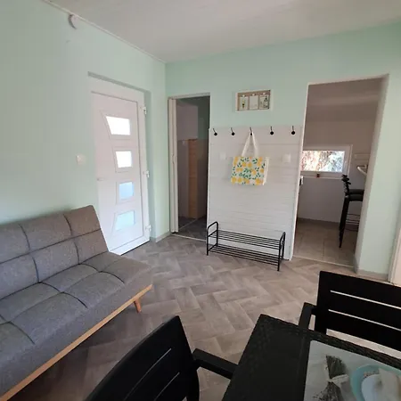 Apartment Igali Varazs 150 Meter A Fuerdotol