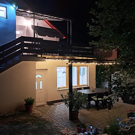Διαμέρισμα Igali Varazs 2 Perc A Fuerdotol