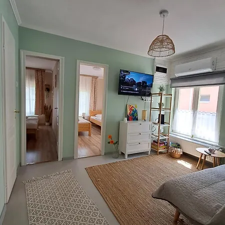 Igali Varázs 150 Méter A Fürdőtől Apartman *